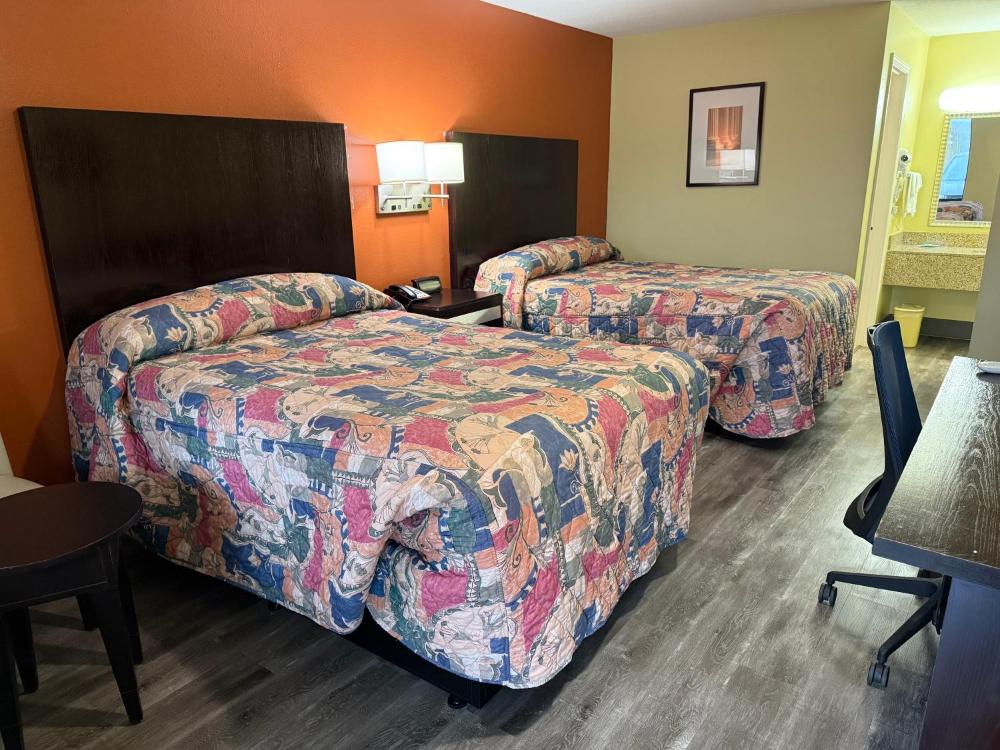 Double Room with Two Double Beds - Non-Smoking interior